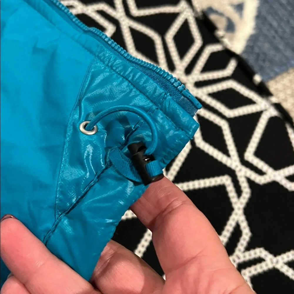 NWOT The North Face Turquoise Quilted Jacket